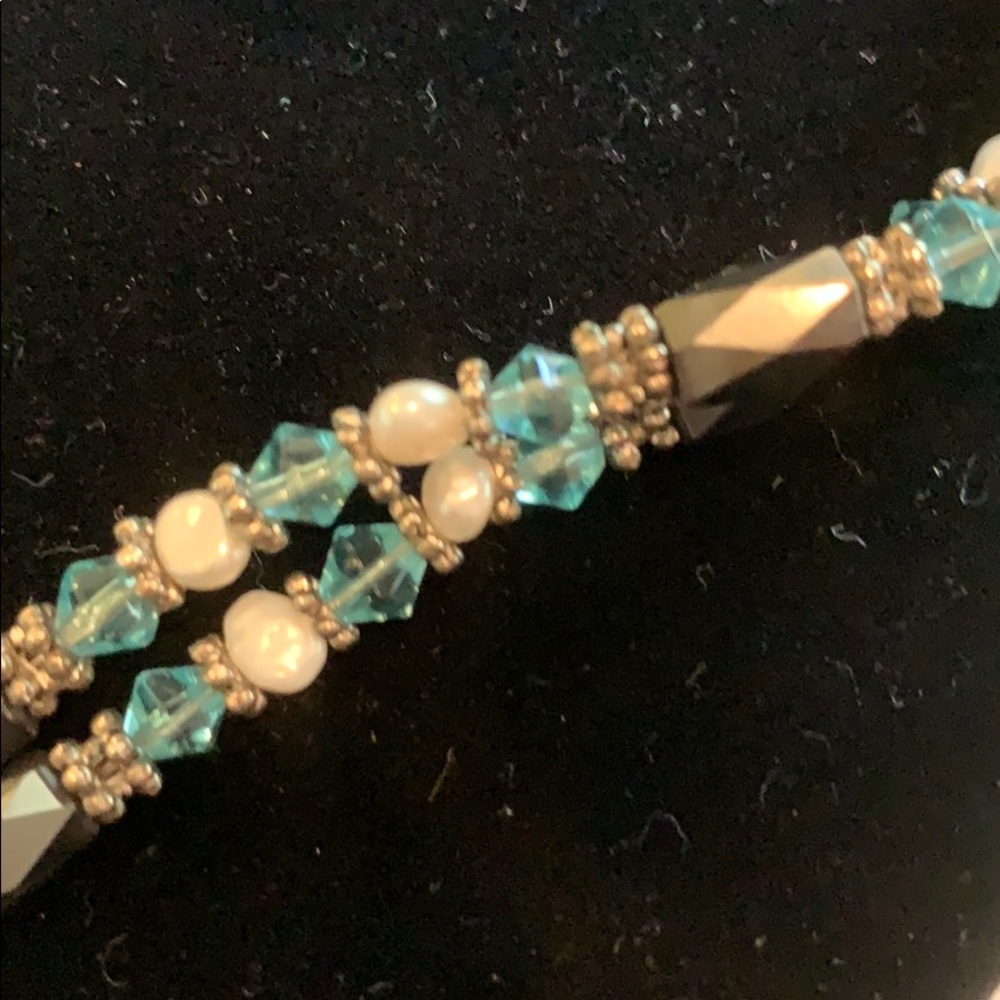 Magnetic Necklace - Picture 3 of 3